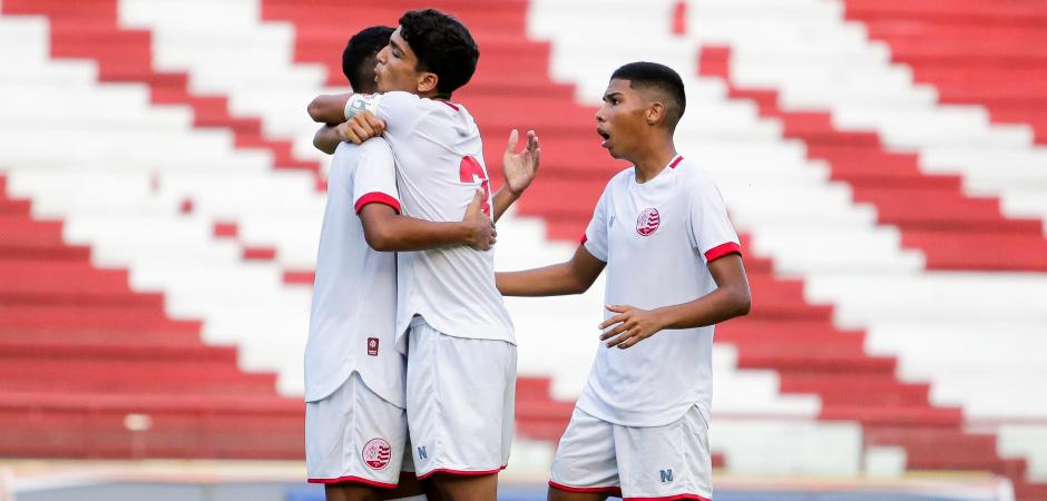 Náutico e Retrô começam a decidir título do Pernambucano Sub-15