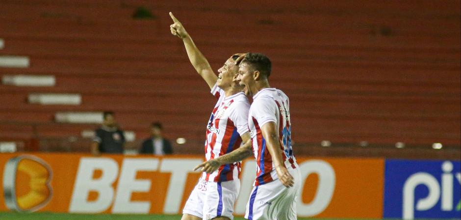 Náutico vence e assume liderança no Nordestão