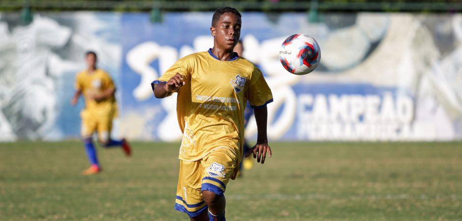 Cruzeiro Ga e Náutico se enfrentam pelo Sub-13