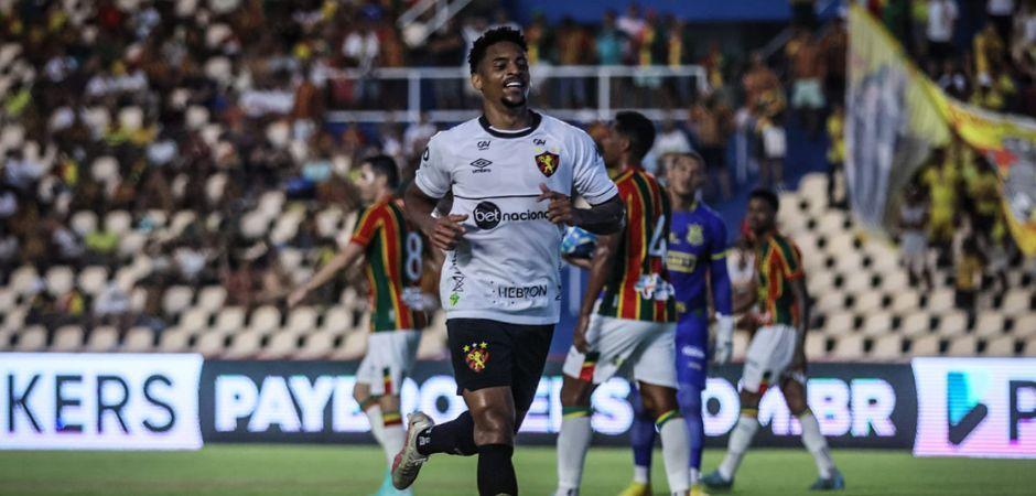Sport vence e volta ao G4 da Série B