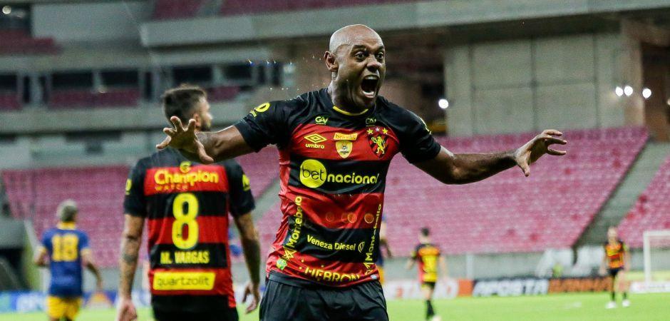 Vágner Love termina o 1º turno como artilheiro da Série B