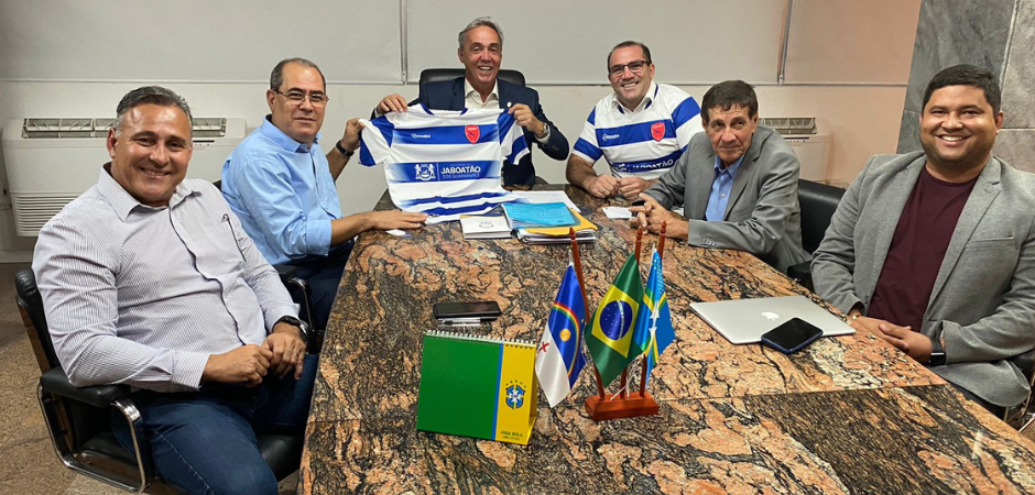 Presidente da FPF se reúne com o prefeito de Jaboatão e representantes do Jaguar