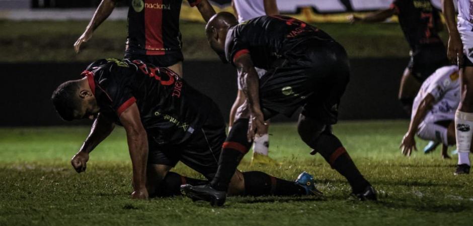 Diego Souza marca e Sport reassume liderança da Série B