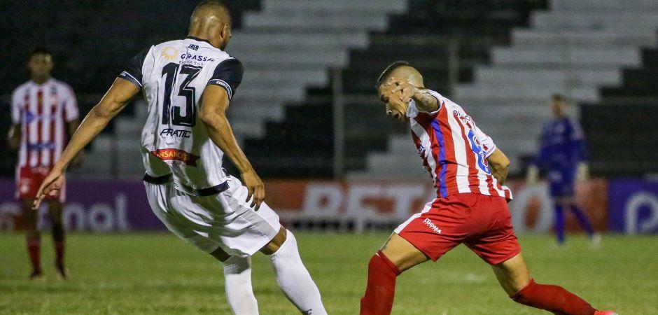 Central e Náutico se enfrentam valendo a liderança do estadual